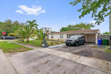 4371 SW 24th St, Fort Lauderdale, Florida 33317, USA