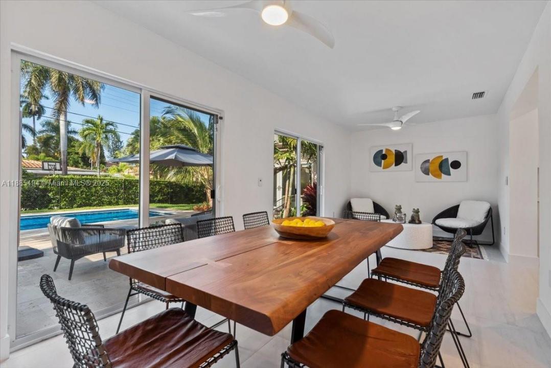 1339 Jefferson St, Hollywood, Floryda 33019, USA