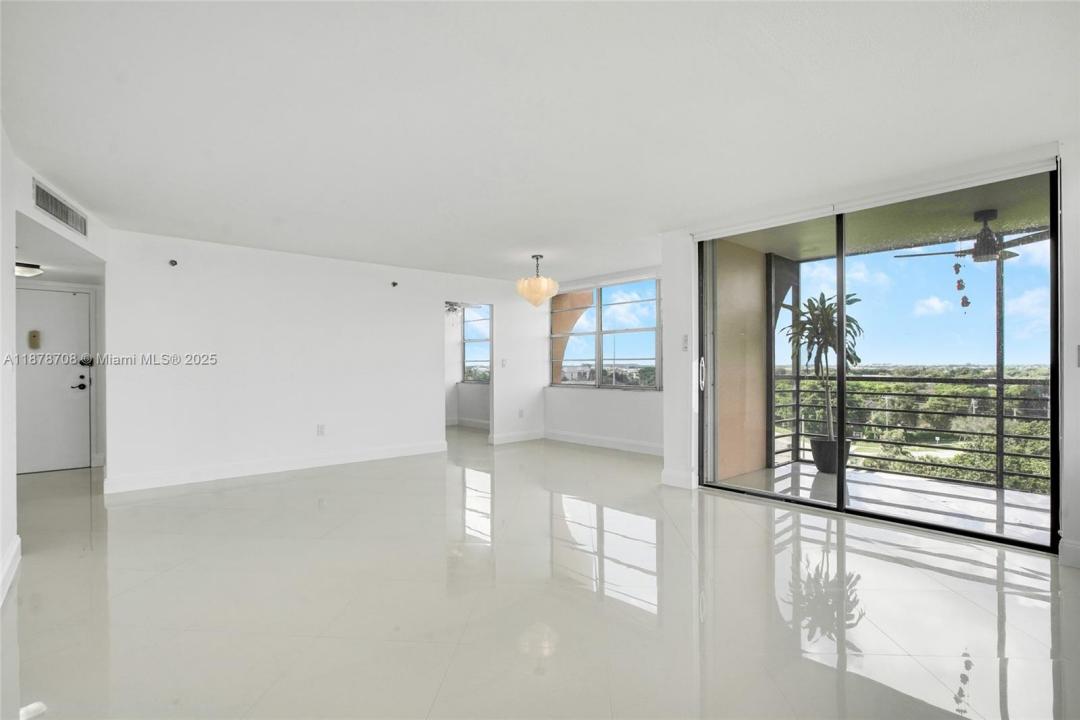 1100 Saint Charles Pl PH5, Pembroke Pines, Flórida 33026, Estados Unidos
