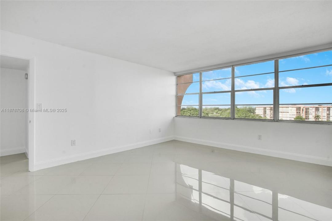 1100 Saint Charles Pl PH5, Pembroke Pines, Flórida 33026, Estados Unidos