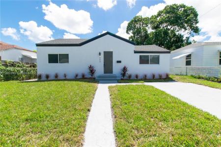 900 NW 64th St, Miami, Florida 33150, USA