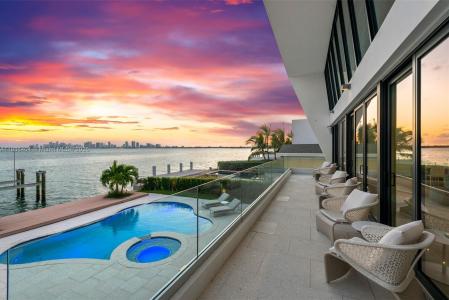 1580 S Treasure Dr, North Bay Village, Florida 33141, HOA KỲ