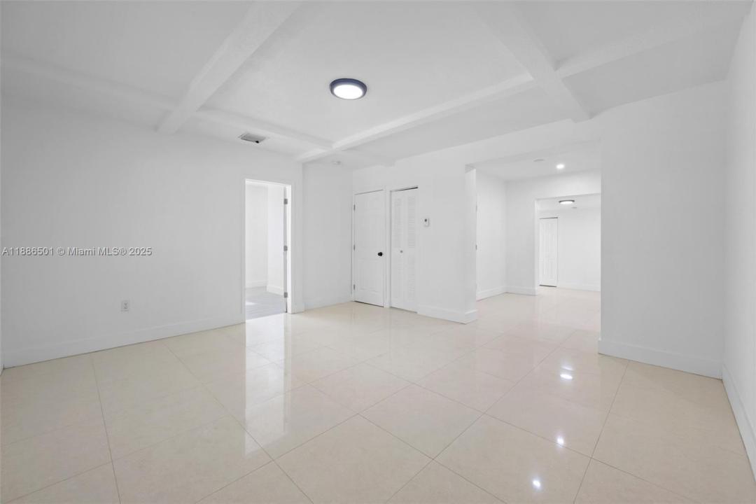 9312 NW 3rd Ave A, Miami Shores, 佛罗里达州 33150, 美国