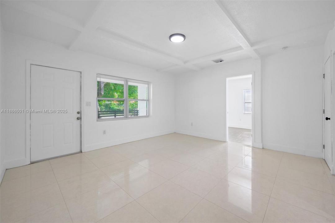 9312 NW 3rd Ave A, Miami Shores, 佛罗里达州 33150, 美国