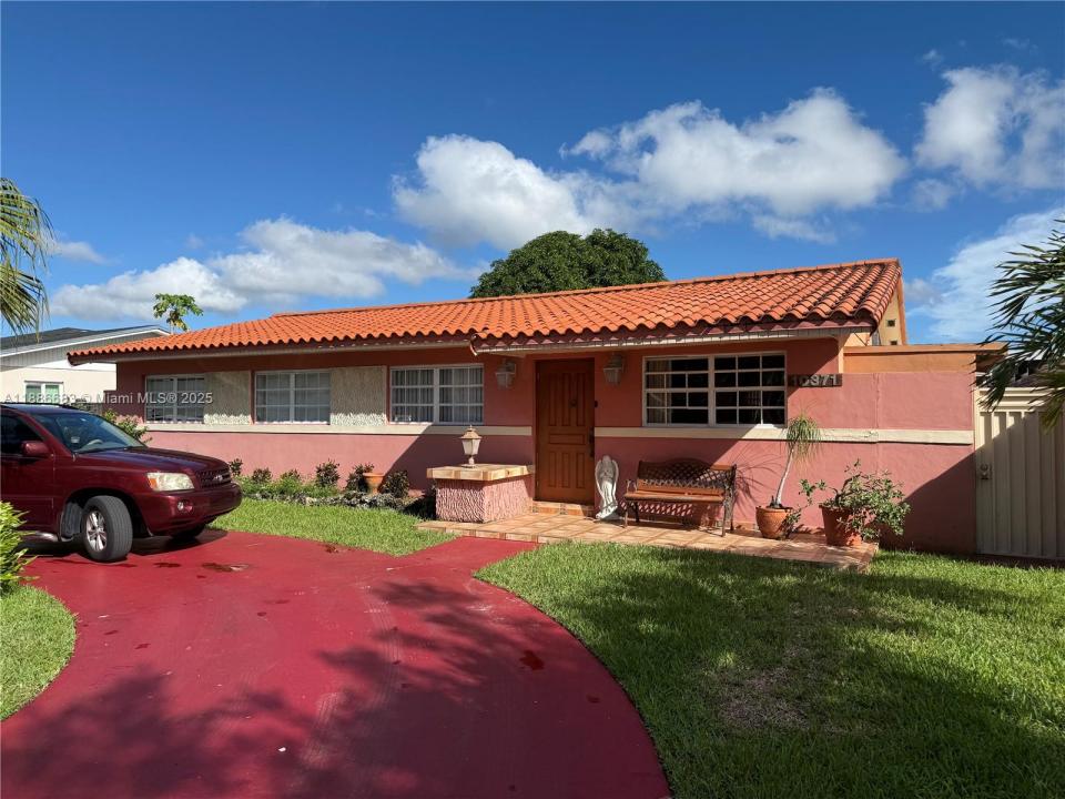 10371 SW 5th St, Sweetwater, פלורידה 33174, ארצות הברית של אמריקה 