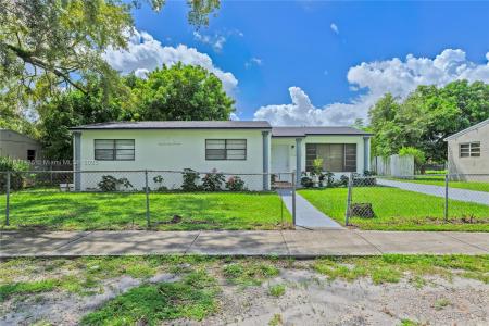 2960 NW 165th St, Miami Gardens, Florida 33054, USA