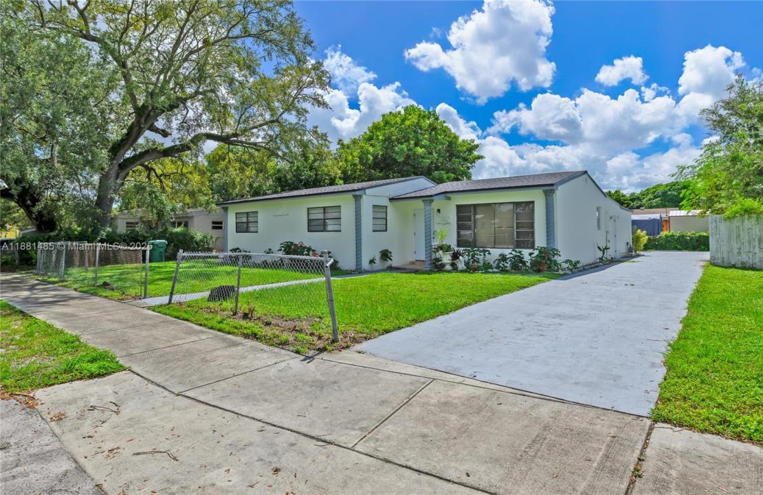 2960 NW 165th St, Miami Gardens, 佛罗里达州 33054, 美国