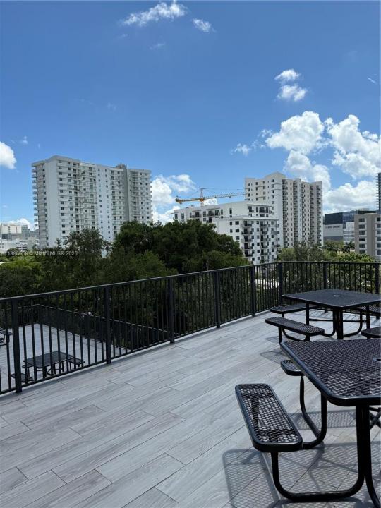 1531 NW 16th Ave 202, Miami, פלורידה 33125, ארצות הברית של אמריקה 