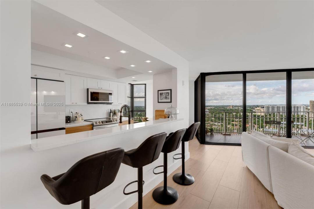 4000 Towerside Ter 2211, Miami, 佛罗里达州 33138, 美国