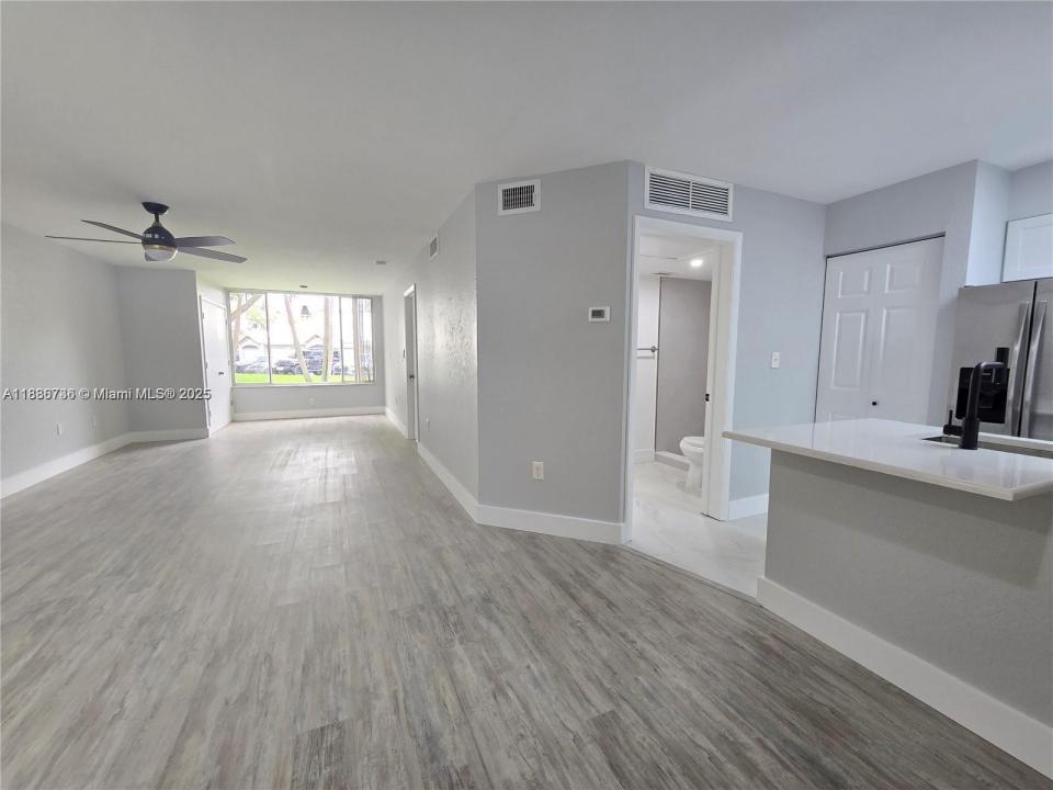 2831 N Oakland Forest Dr 108, Oakland Park, 플로리다 33309, 미국