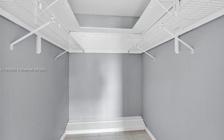 8100 Sunrise Lakes Blvd 208, Sunrise, Florida 33322