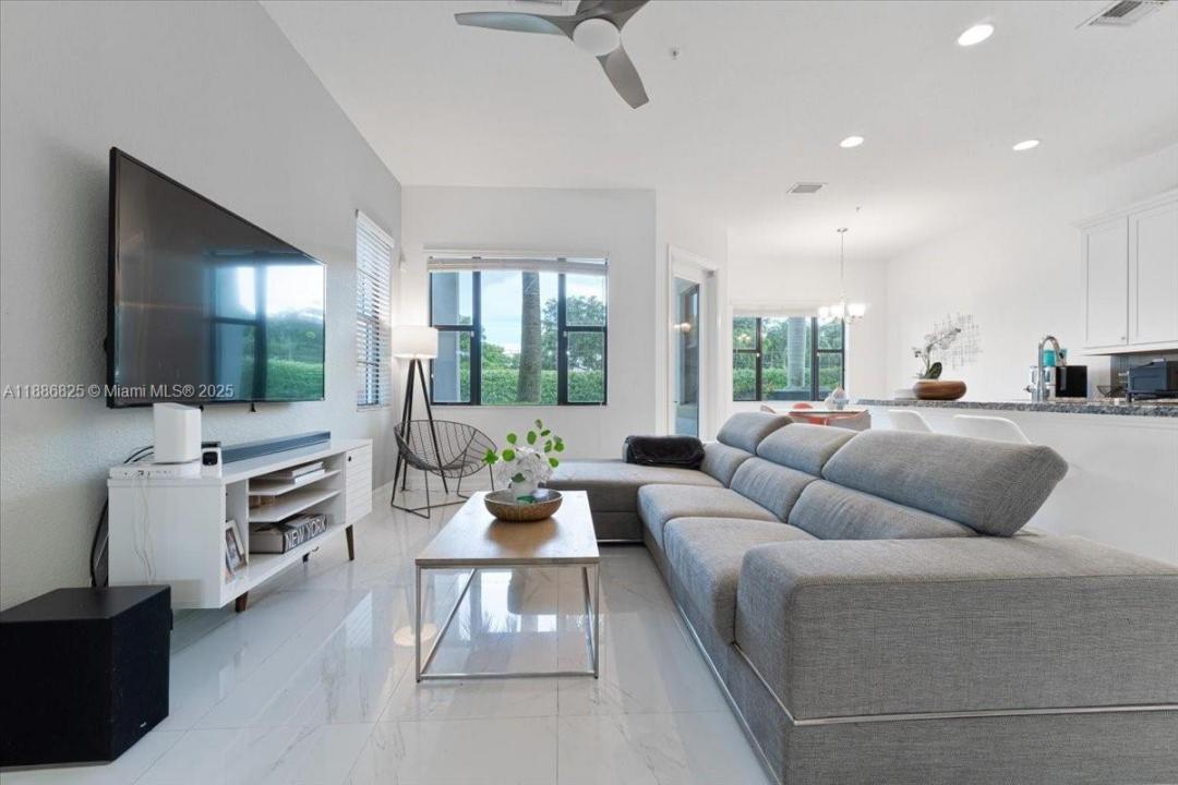 11326 SW 16th St, Pembroke Pines, Florida 33025