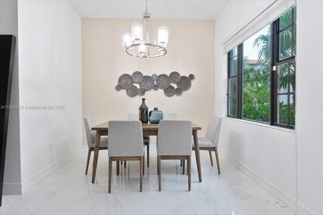 11326 SW 16th St, Pembroke Pines, Florida 33025