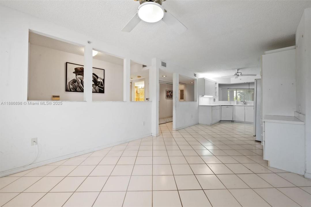7667 Granville Dr 310, Tamarac, Florida 33321
