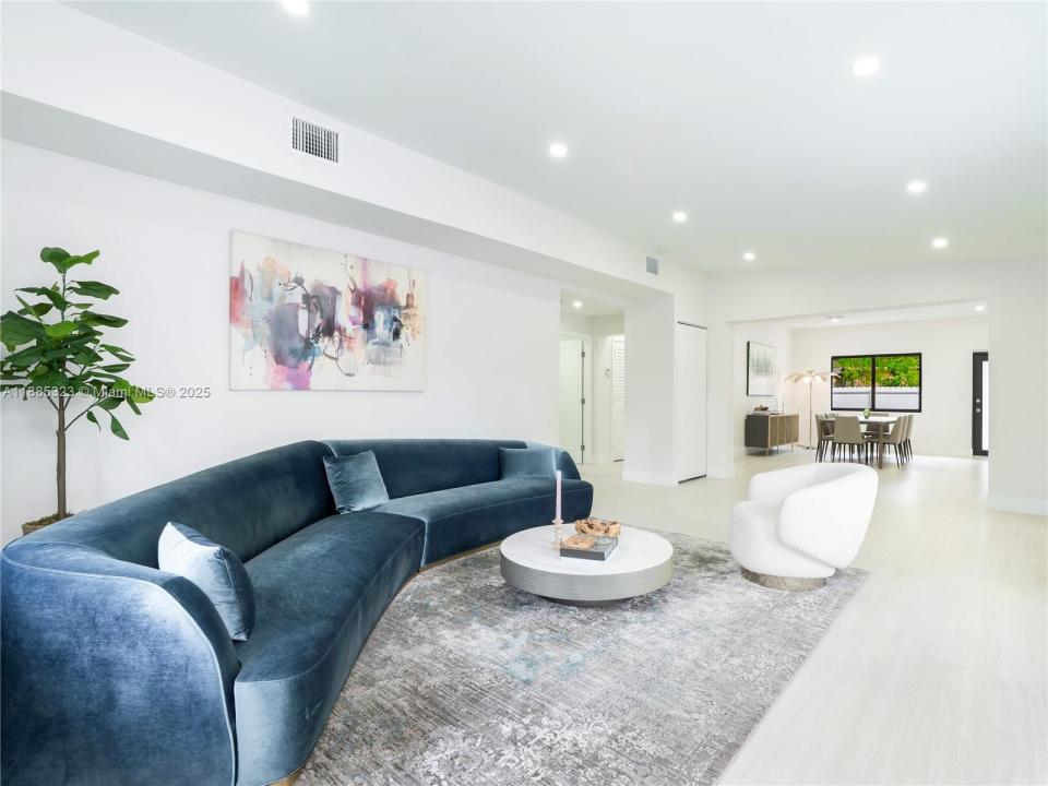 550 NW 143rd St, North Miami, Florida 33168, USA