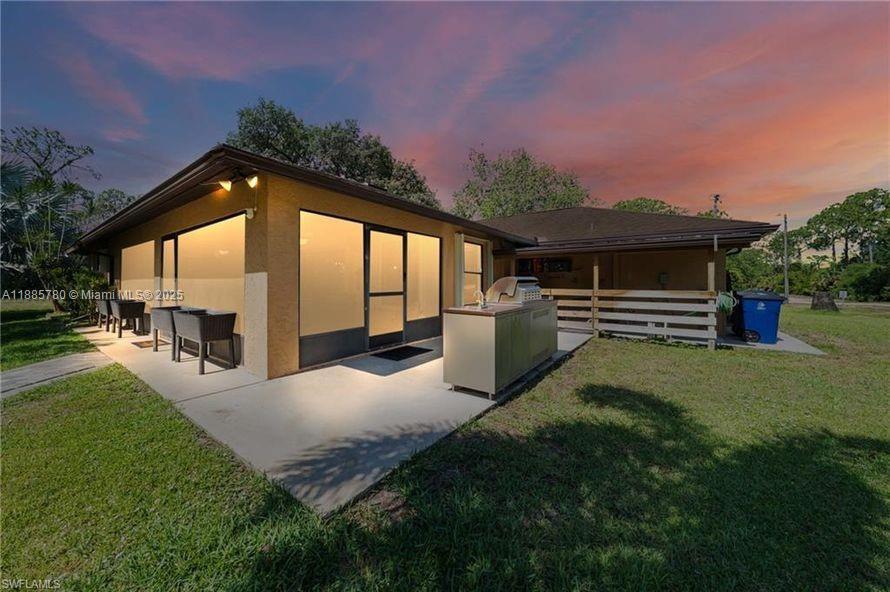 326 McArthur, Lehigh Acres, Flórida 33936, Estados Unidos
