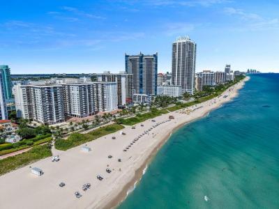 6039 Collins Ave 1126, Miami Beach, Florida 33140, USA