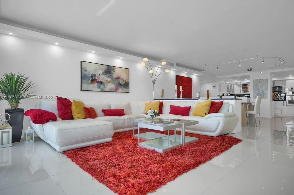 6039 Collins Ave 1126, Miami Beach, Floride 33140, États-Unis