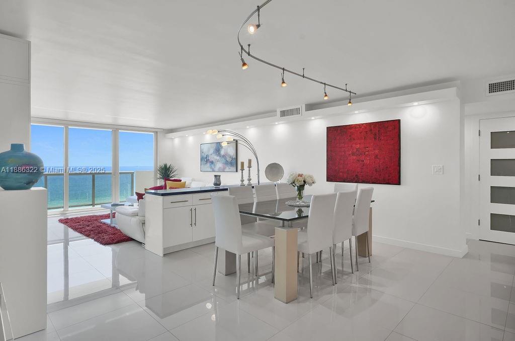 6039 Collins Ave 1126, Miami Beach, Floride 33140, États-Unis