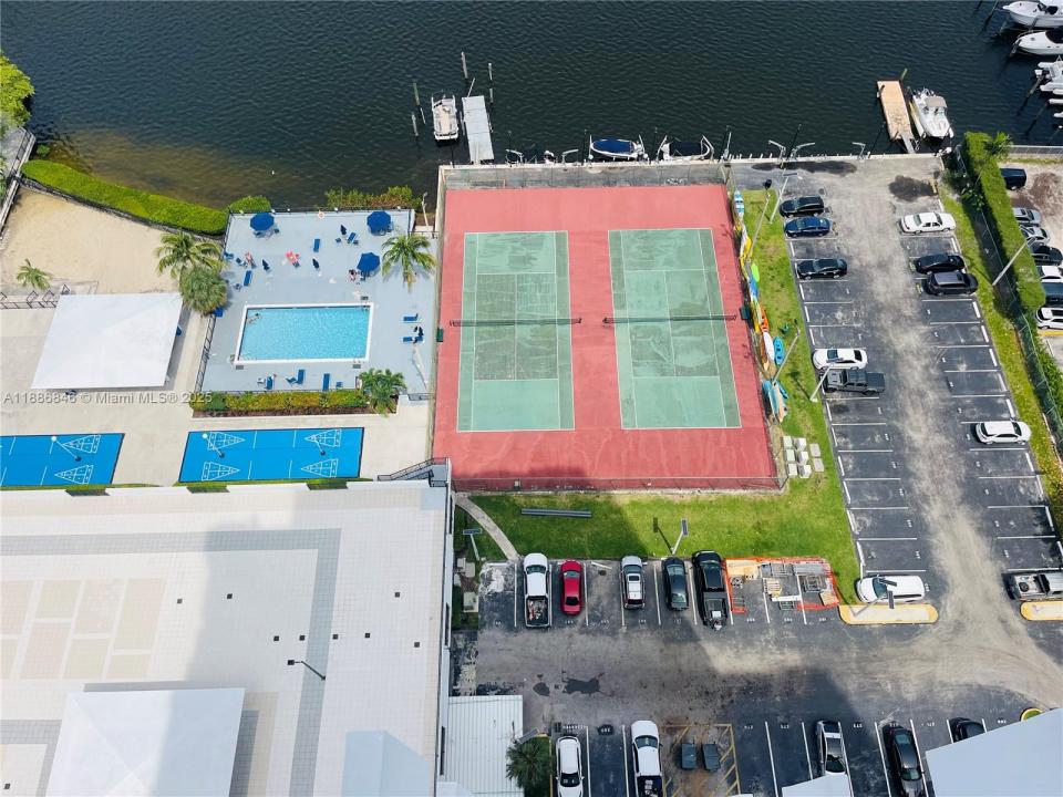 2750 NE 183rd St 2610, Aventura, Florida 33160