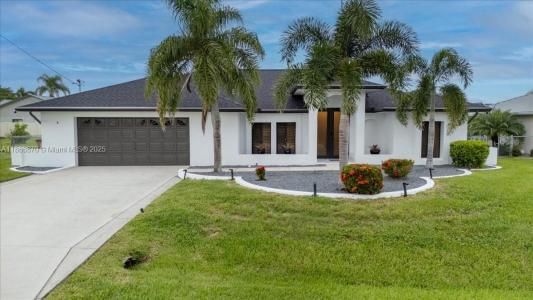 3728 SE 18TH AVE, Other City - In The State Of Florida, Florida 33904, USA