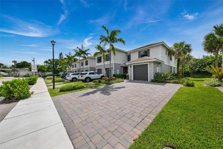 186 SE 5th Ct 186, Deerfield Beach, Florida 33441, USA