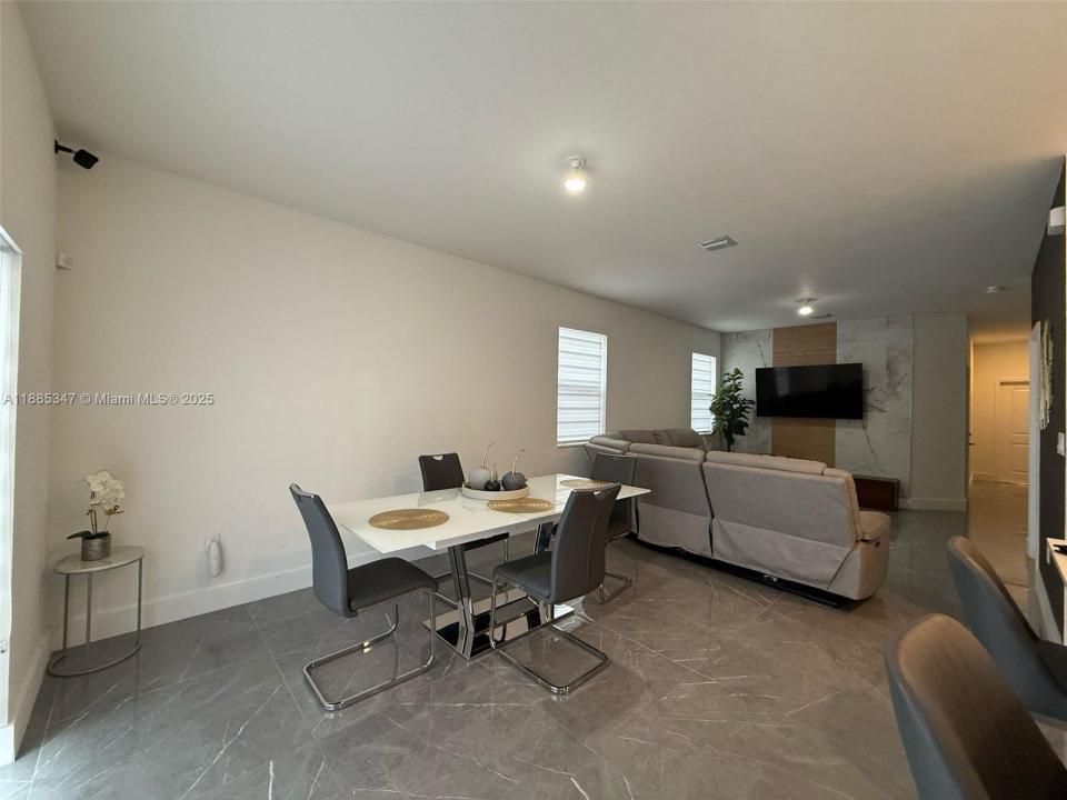 12655 NW 23rd Pl, Miami, Florida 33167, Estados Unidos