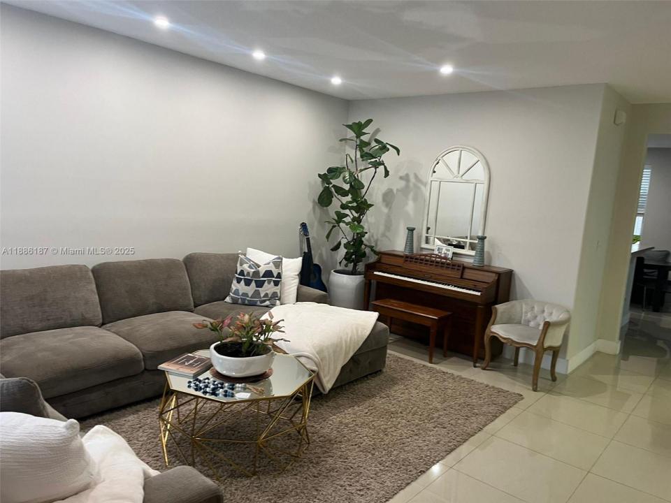 10866 NW 51st Ln 10866, Doral, Флорида 33178, Соединенные Штаты