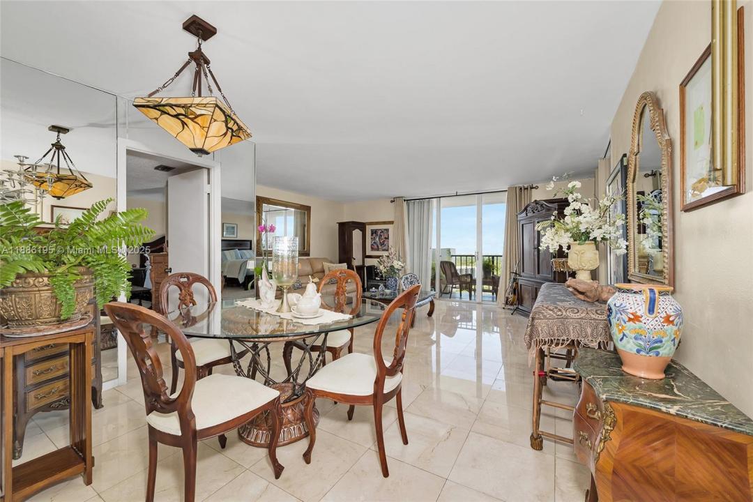 2750 NE 183rd St 2204, Aventura, Flórida 33160, Estados Unidos