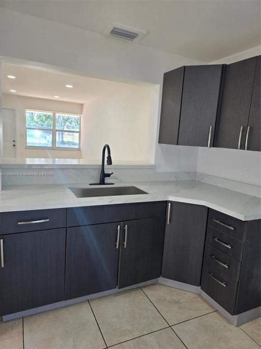 7770 W 8th Ave 7770, Hialeah, Floride 33014, États-Unis