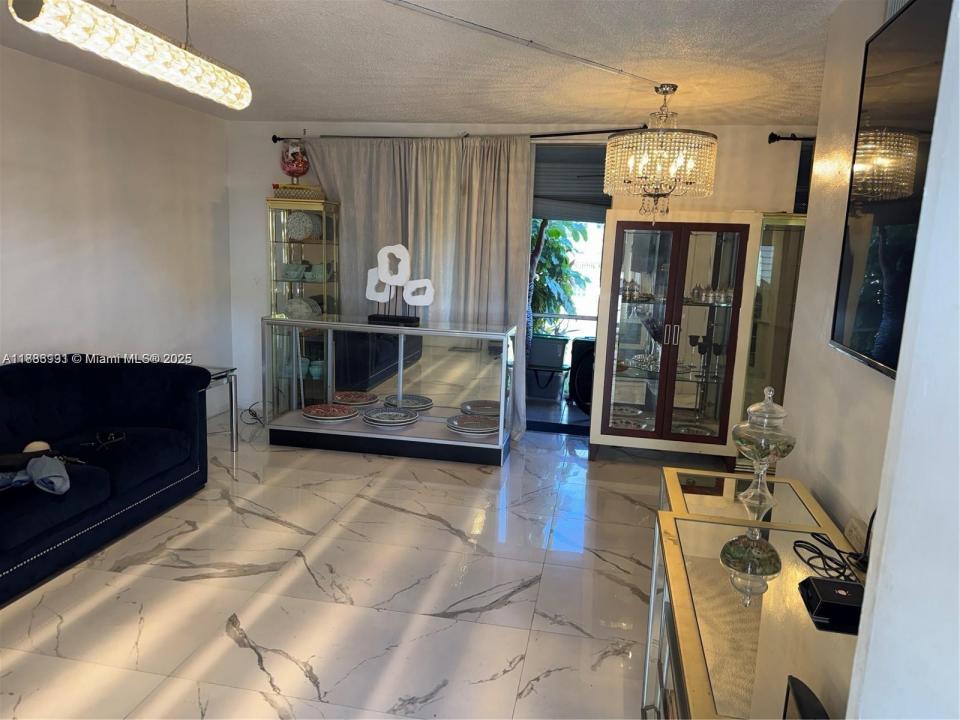 2980 Point East Dr D102, Aventura, Floride 33160, États-Unis