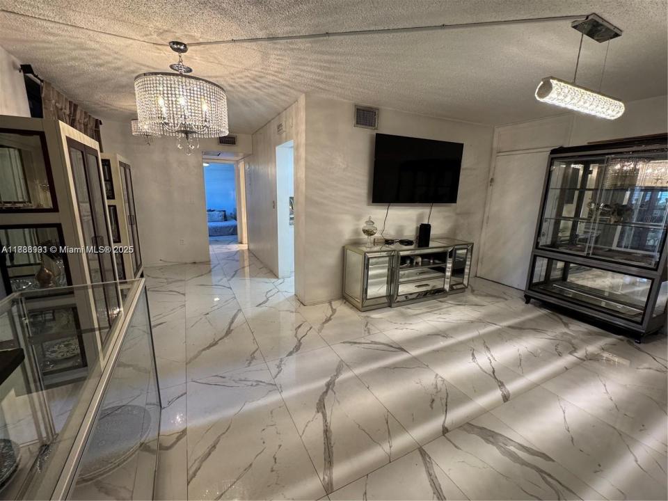 2980 Point East Dr D102, Aventura, Floride 33160, États-Unis