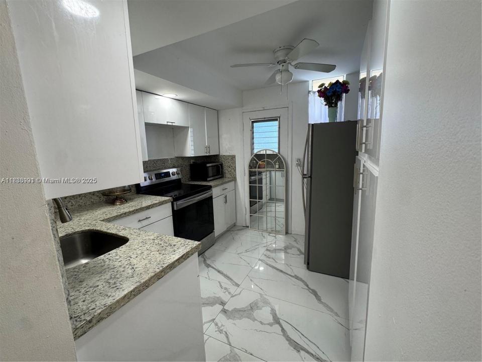 2980 Point East Dr D102, Aventura, Floride 33160, États-Unis