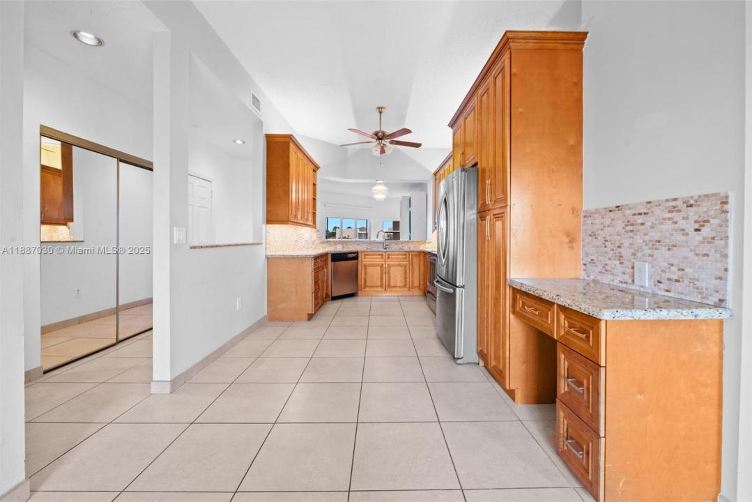 7675 Granville Dr 402, Tamarac, Florida 33321, Stati Uniti