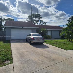 127 Seagull Ct, Royal Palm Beach, Florida 33411
