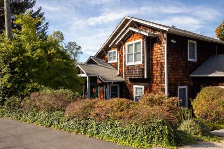 4 Hillside Court, Huntington, ニューヨーク 11743, アメリカ合衆国