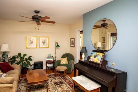 4 Hillside Court, Huntington, ニューヨーク 11743, アメリカ合衆国