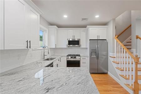 1 Old County Village Way E, Smithfield, Род Айленд 02917, Соединенные Штаты