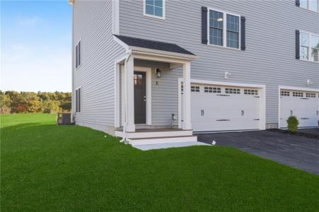 1 Old County Village Way E, Smithfield, Род Айленд 02917, Соединенные Штаты