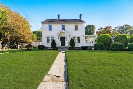 784 Victory Highway, North Smithfield, Rhode Island 02896, USA