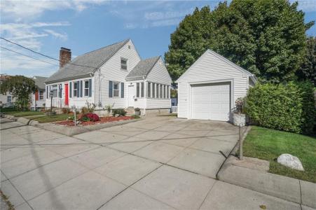 34 Aldrich Avenue, Cranston, 罗得岛 02920, 美国