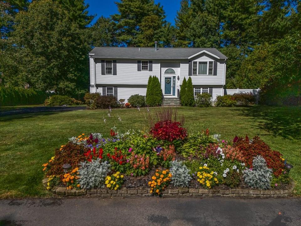 17 Wood Cove Drive, Coventry, Rhode Island 02816