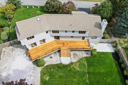 30 Dutchess Drive, Cranston, Rhode Island 02921, Stati Uniti