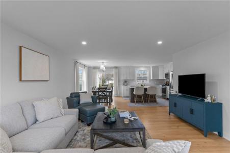 62 Red Maple Lane, Warwick, Rhode Island 02886