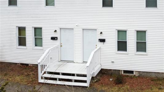 22 Douglas Street, West Warwick, Rhode Island 02893, États-Unis