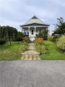 19 Hopkins Street, Lincoln, RI 02865, USA