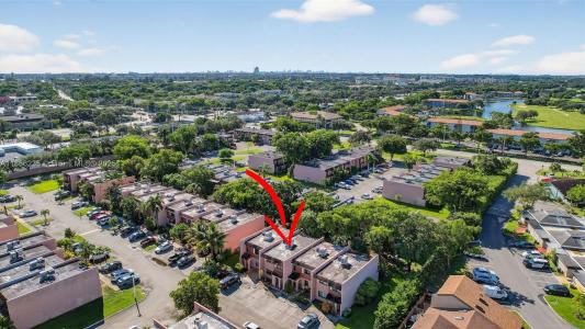 27 Madrid Ln 2-8, Davie, Florida 33324, USA