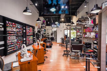 9660 PINES BVLD, Pembroke Pines, Floride 33024, États-Unis