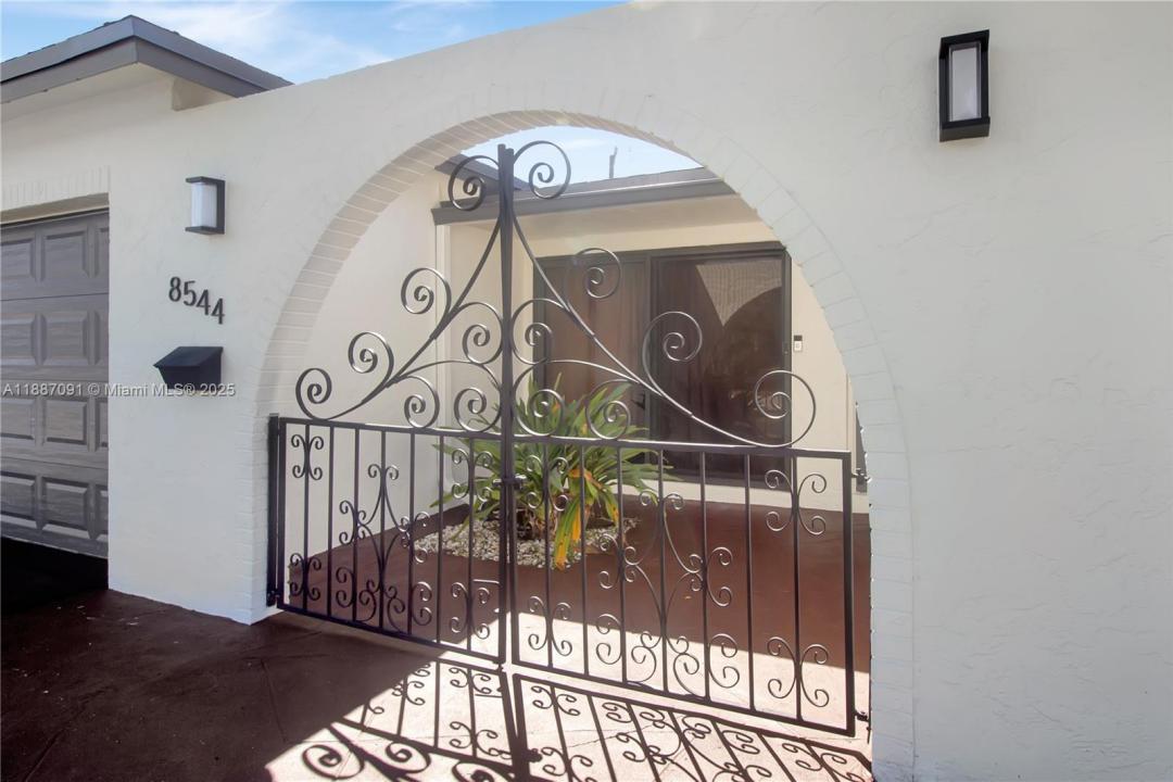 8544 Long Acre Dr, Miramar, Florida 33025, HOA KỲ