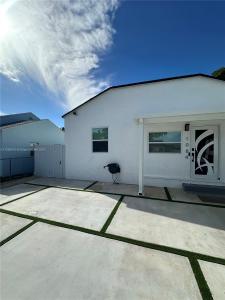 1084 NW 64th St REAR, Miami, Florida 33150, USA